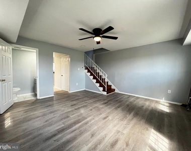 4930 Eads Place Ne - Photo Thumbnail 2