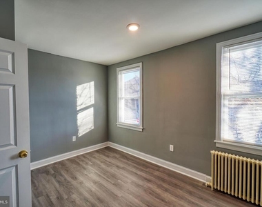 400 Douglas Street Ne - Photo Thumbnail 10