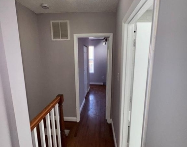 1819 Gales Street Ne - Photo Thumbnail 18