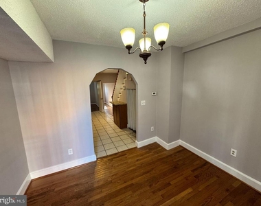 1819 Gales Street Ne - Photo Thumbnail 2