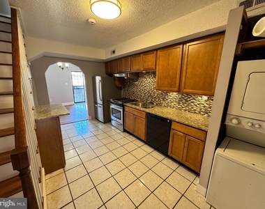 1819 Gales Street Ne - Photo Thumbnail 5