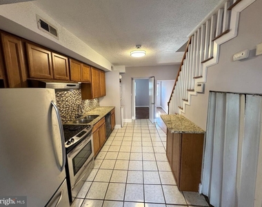 1819 Gales Street Ne - Photo Thumbnail 4