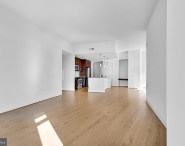 880 New Jersey Avenue Se - Photo Thumbnail 9