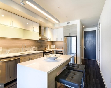 800 New Jersey Avenue Se - Photo Thumbnail 1