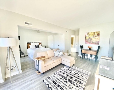 1608 - A Monticello Ave - Photo Thumbnail 9