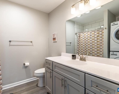 1329 Riverdale Dr - Photo Thumbnail 14