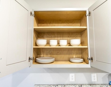 1329 Riverdale Dr - Photo Thumbnail 19