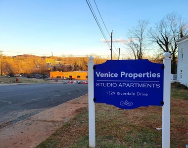 1329 Riverdale Dr - Photo Thumbnail 29