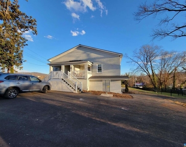 1329 Riverdale Dr - Photo Thumbnail 28