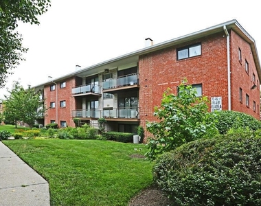 10401 46th Avenue - Photo Thumbnail 2