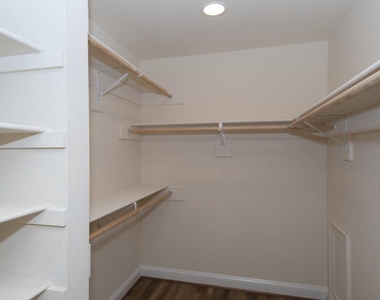 10401 46th Avenue - Photo Thumbnail 19