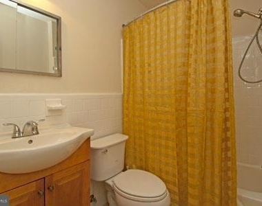 10401 46th Avenue - Photo Thumbnail 18