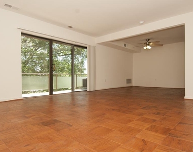 10401 46th Avenue - Photo Thumbnail 11