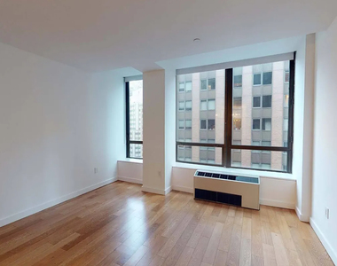 Wall Street - Photo Thumbnail 1