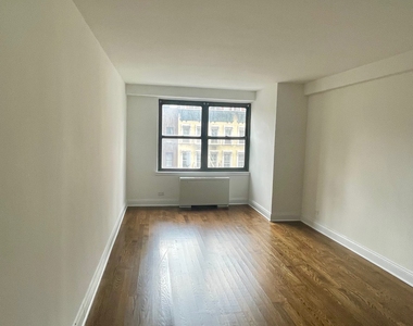 240 E 82nd Street - Photo Thumbnail 10
