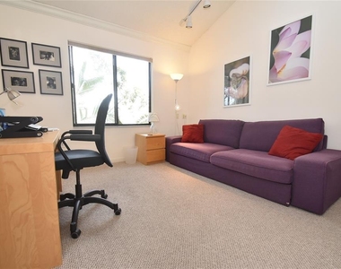 1512 Pelican Point Drive - Photo Thumbnail 13