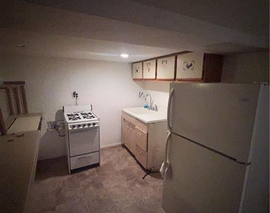 309 Vanderbilt St - Photo Thumbnail 2