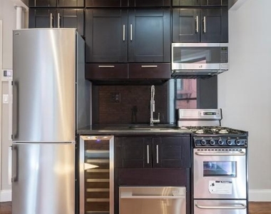 3 West 103rd Street - Photo Thumbnail 3