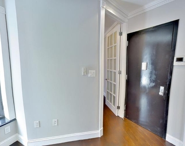 3 West 103rd Street - Photo Thumbnail 7