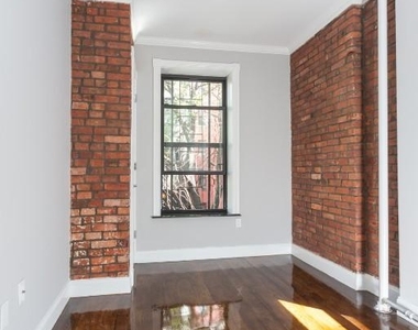 3 West 103rd Street - Photo Thumbnail 5