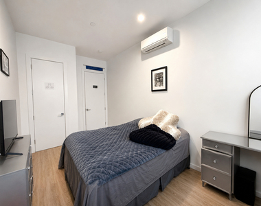 3206 Glenwood Road - Photo Thumbnail 4