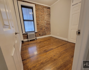East 18th Street - Photo Thumbnail 9