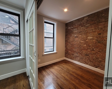 East 18th Street - Photo Thumbnail 3