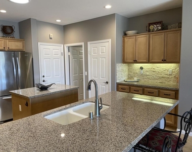 60880 Azul Court - Photo Thumbnail 10