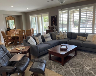60880 Azul Court - Photo Thumbnail 5