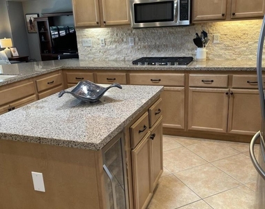 60880 Azul Court - Photo Thumbnail 9