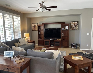 60880 Azul Court - Photo Thumbnail 4
