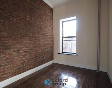 East 106th Street - Photo Thumbnail 1