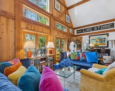 4 Marion Lane - Photo Thumbnail 16