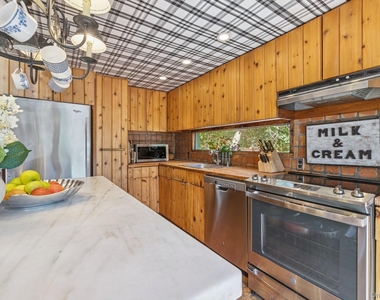 4 Marion Lane - Photo Thumbnail 6