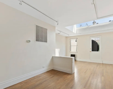 24 E 64th Street - Photo Thumbnail 2