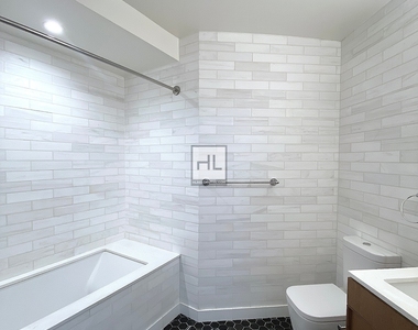 East 54th Street - Photo Thumbnail 3