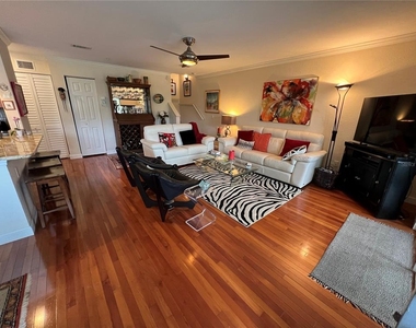850 S Tamiami Trail - Photo Thumbnail 9
