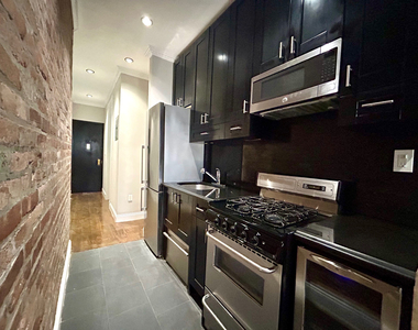 West 123rd Street - Photo Thumbnail 9