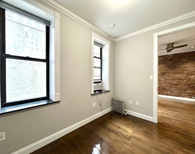 West 123rd Street - Photo Thumbnail 4