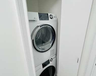 137 East 38th Street - Photo Thumbnail 6