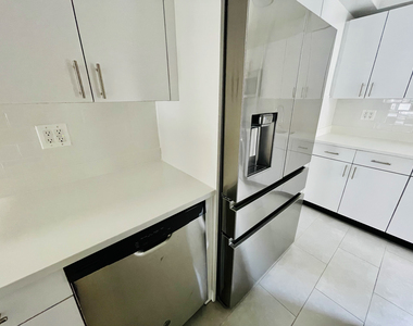 137 East 38th Street - Photo Thumbnail 4