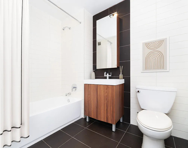 116 John Street #3306 - Photo Thumbnail 3