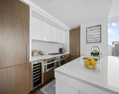 455 w 10 - Photo Thumbnail 1