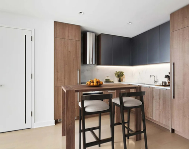 455 w 10 - Photo Thumbnail 3