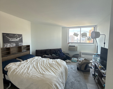 520 2nd Avenue - Photo Thumbnail 0