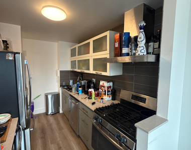 520 2nd Avenue - Photo Thumbnail 2