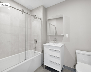 1020 Rogers Avenue - Photo Thumbnail 2