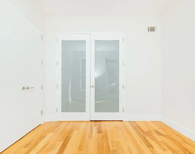 221 Himrod Street - Photo Thumbnail 3