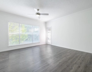 2500 Shallowford Road - Photo Thumbnail 6