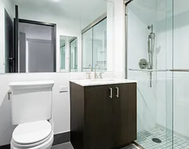 21 West End Avenue - Photo Thumbnail 6